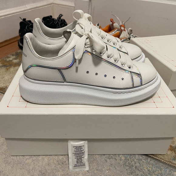 EUC Men Sz 8 (Euro Sz 41) Alexander McQueen Sneakers In White/Reflective Silver - Picture 7 of 16